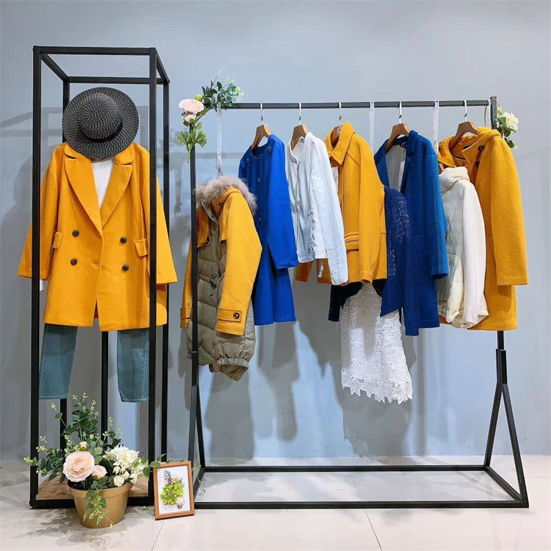 新冠疫情影響下更多服裝廠家的庫存服裝需要處理